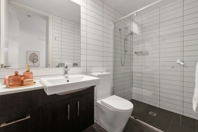 Bathroom Remodeling in Santa Monica: Coastal Moisture and Material Choices
