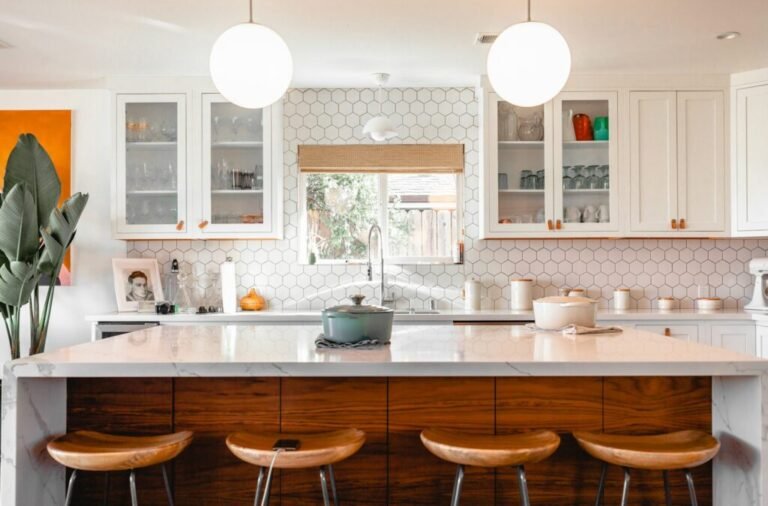Kitchen Remodeling in Huntington Beach: Coastal Home Planning Guide 2 Kitchen Remodeling in Huntington Beach: Coastal Home Planning Guide